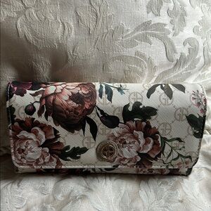812. Stunning Giani ‎ Bernini Floral Women's Wallet